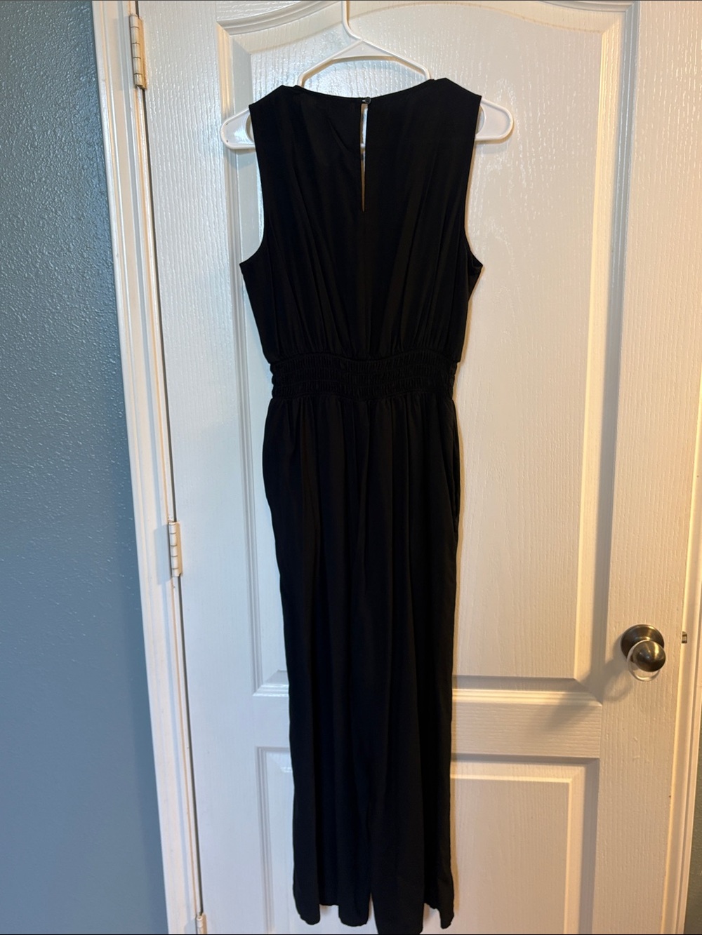 GAP Classic Black Sleeveless Jumpsuit V neck with Pockets - Picture 11 of 12